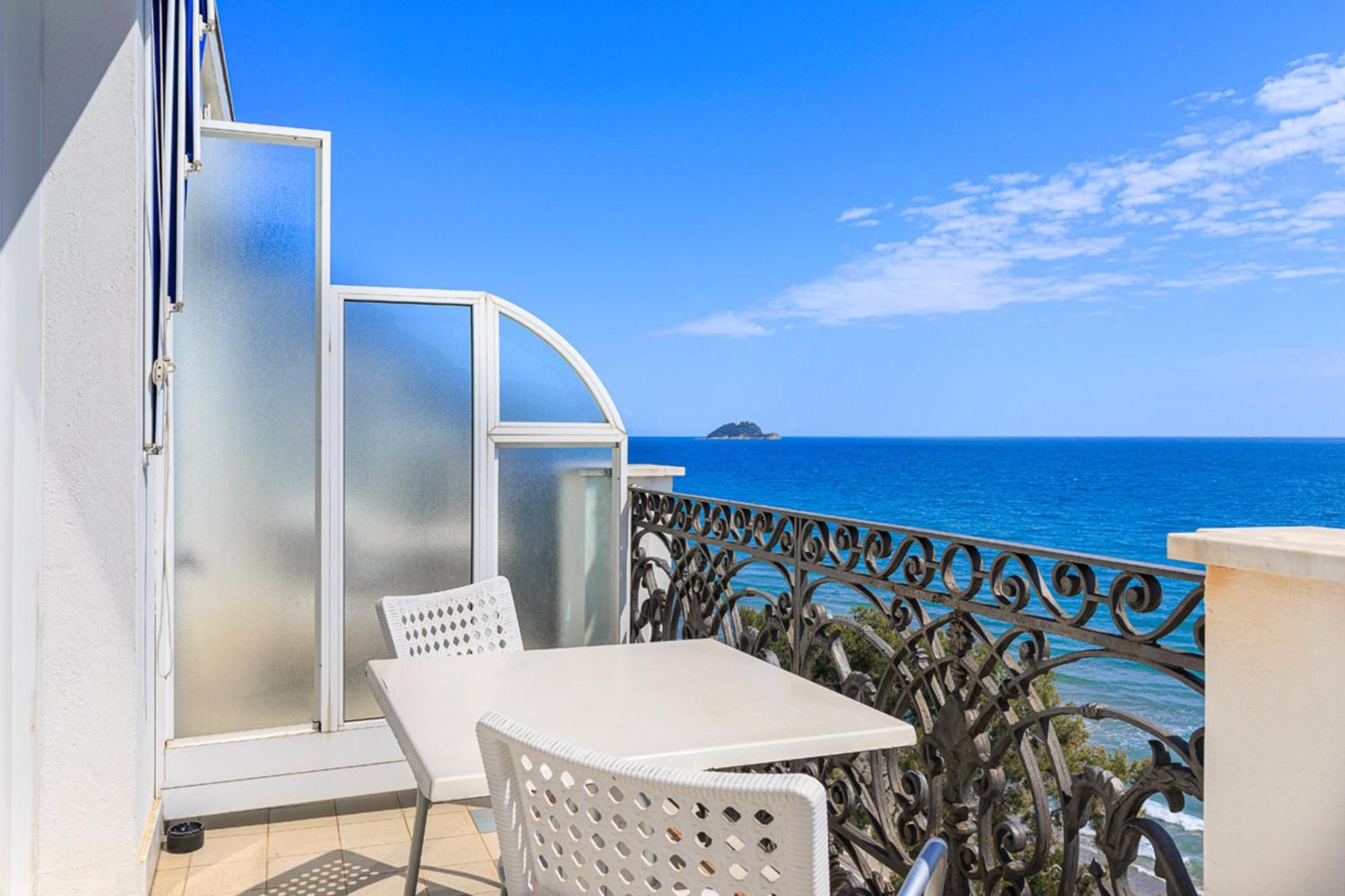 אלסיו Grand Hotel Mediterranee מראה חיצוני תמונה