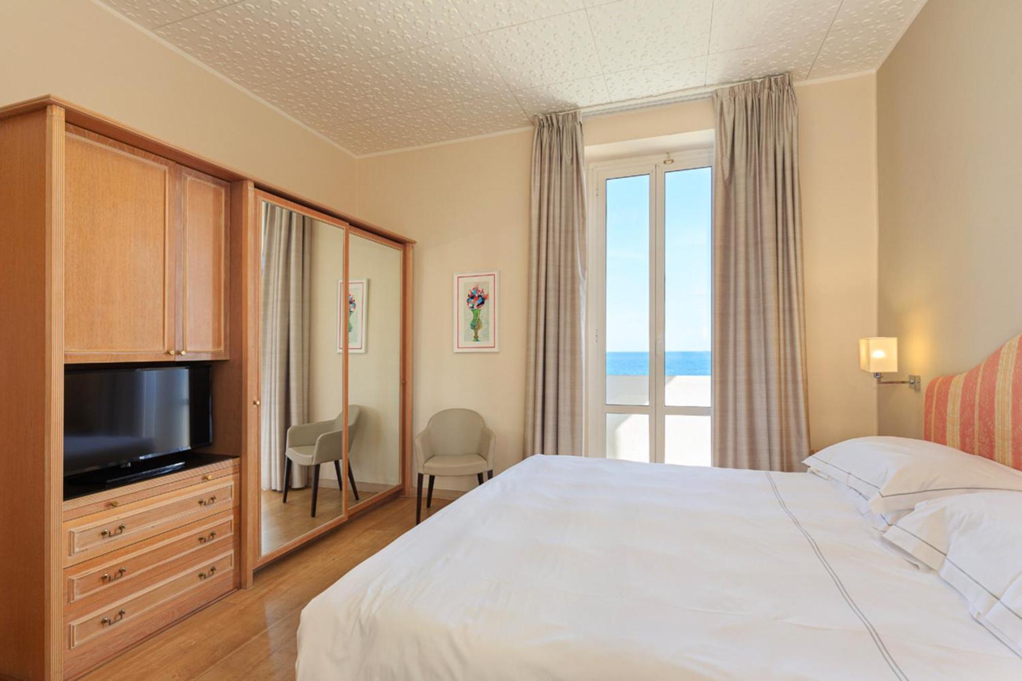 אלסיו Grand Hotel Mediterranee מראה חיצוני תמונה