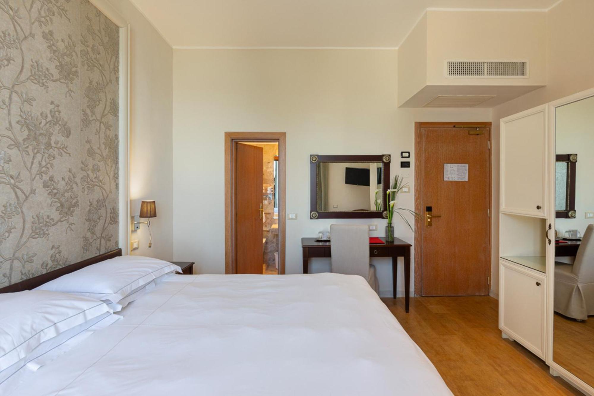 אלסיו Grand Hotel Mediterranee מראה חיצוני תמונה