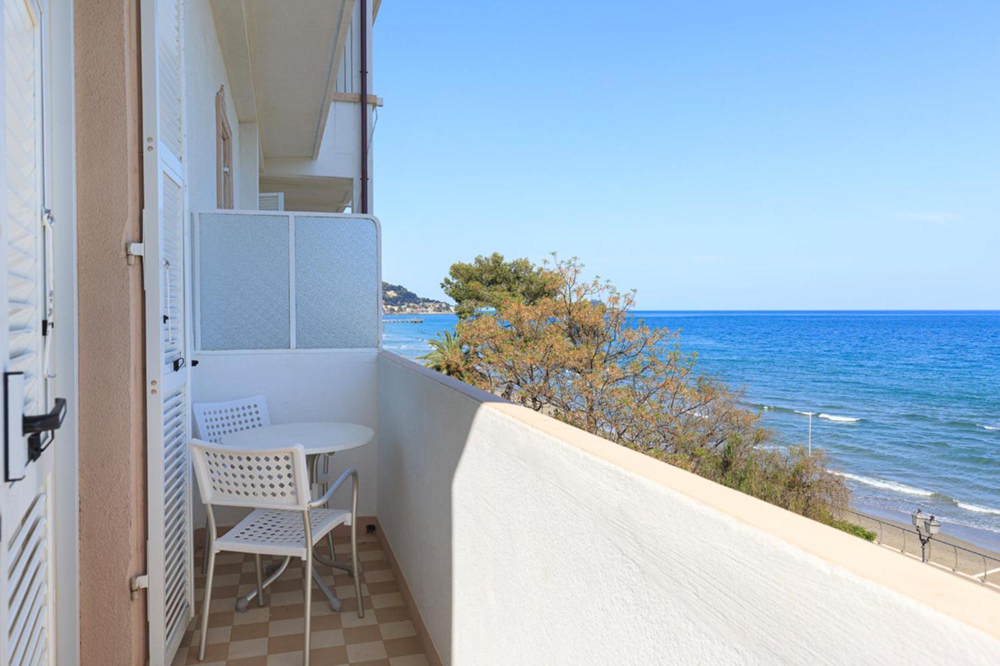 אלסיו Grand Hotel Mediterranee מראה חיצוני תמונה
