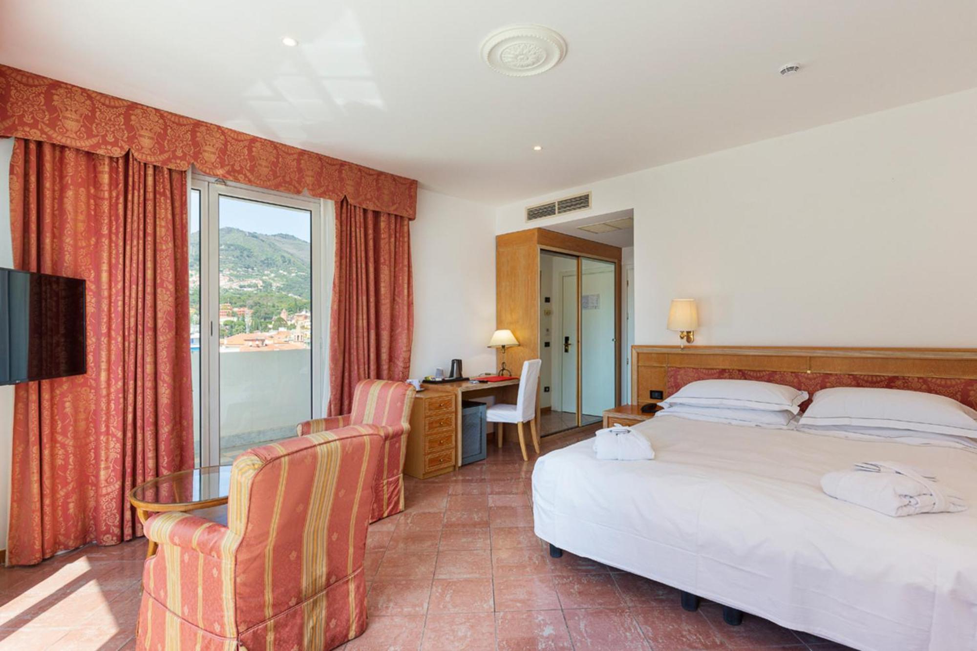 אלסיו Grand Hotel Mediterranee מראה חיצוני תמונה