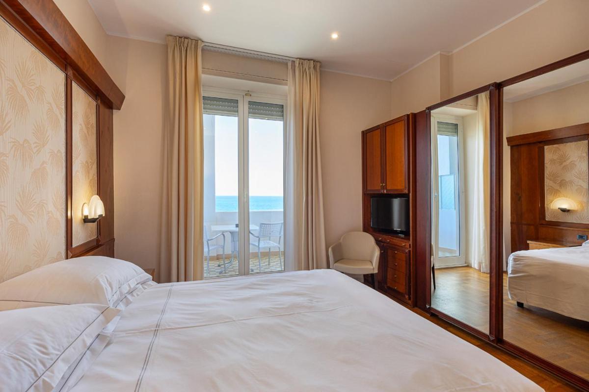 אלסיו Grand Hotel Mediterranee מראה חיצוני תמונה