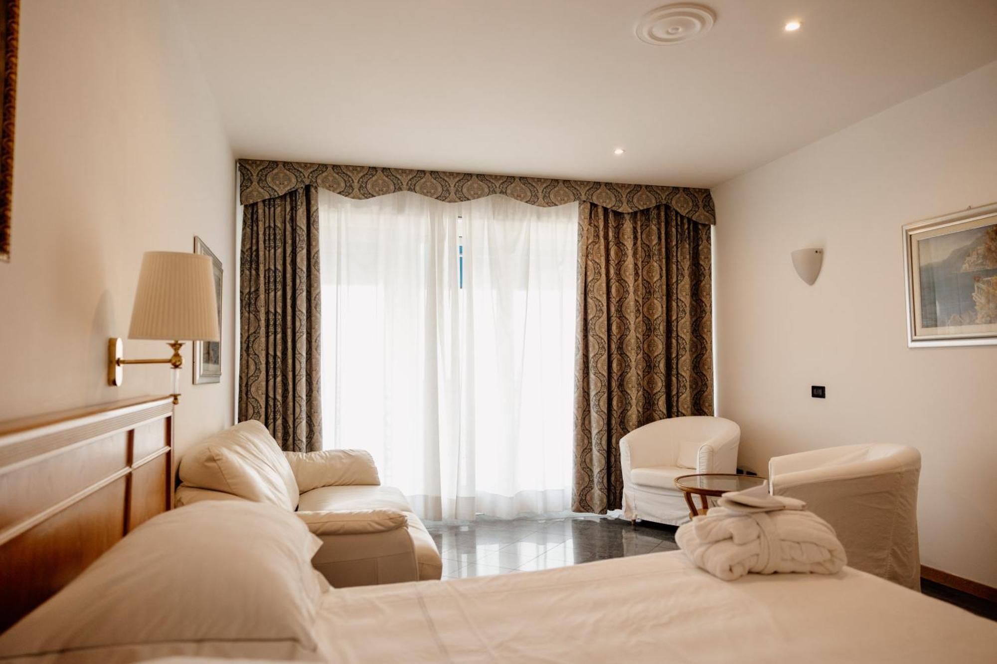 אלסיו Grand Hotel Mediterranee מראה חיצוני תמונה